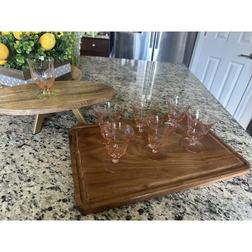 Vintage Depression glass 12 large plates, 11 small plates, & 7cups